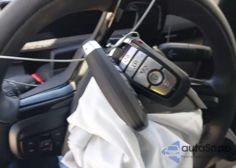 2025 Ford Mustang Mach-E Premium z USA, uszkodzony, nr VIN 3FMTK3R75SMA27103